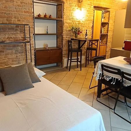 Piazza Statuto-Appartamento Tra Le Mura A-C E Wi-Fi Асти Экстерьер фото